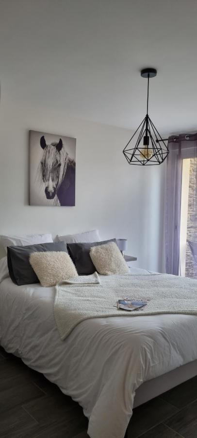 La Bergerie Du Mesnil Bed and Breakfast Livry  Exteriör bild
