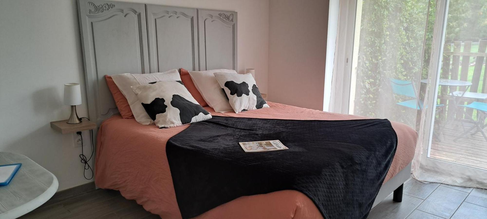 La Bergerie Du Mesnil Bed and Breakfast Livry  Exteriör bild
