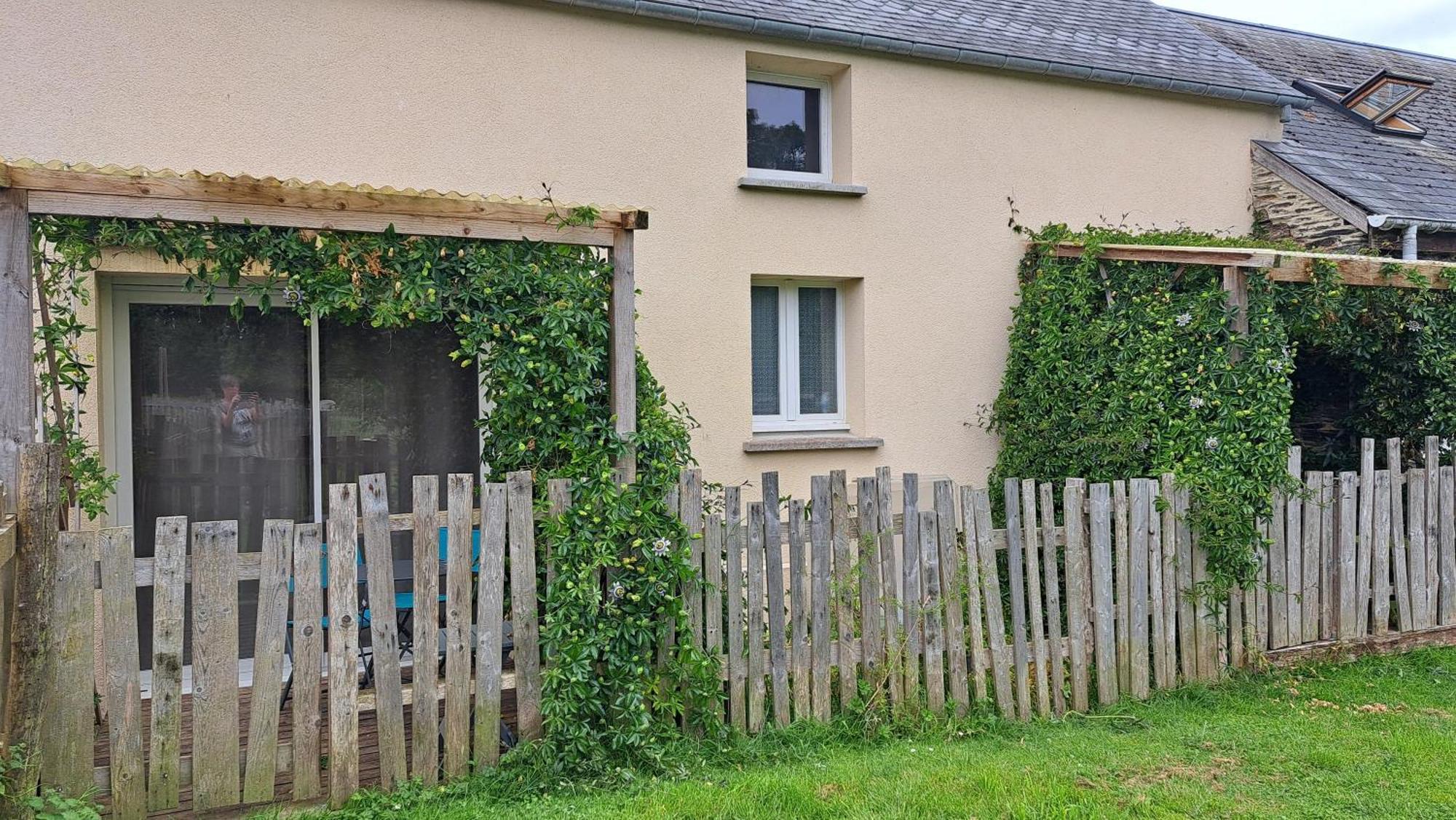 La Bergerie Du Mesnil Bed and Breakfast Livry  Exteriör bild